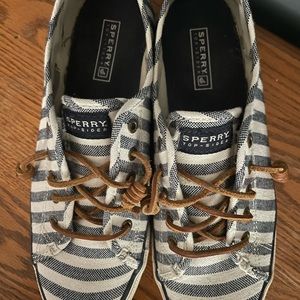Sperry Women’s size 9 Navy & White Slip on Shoes